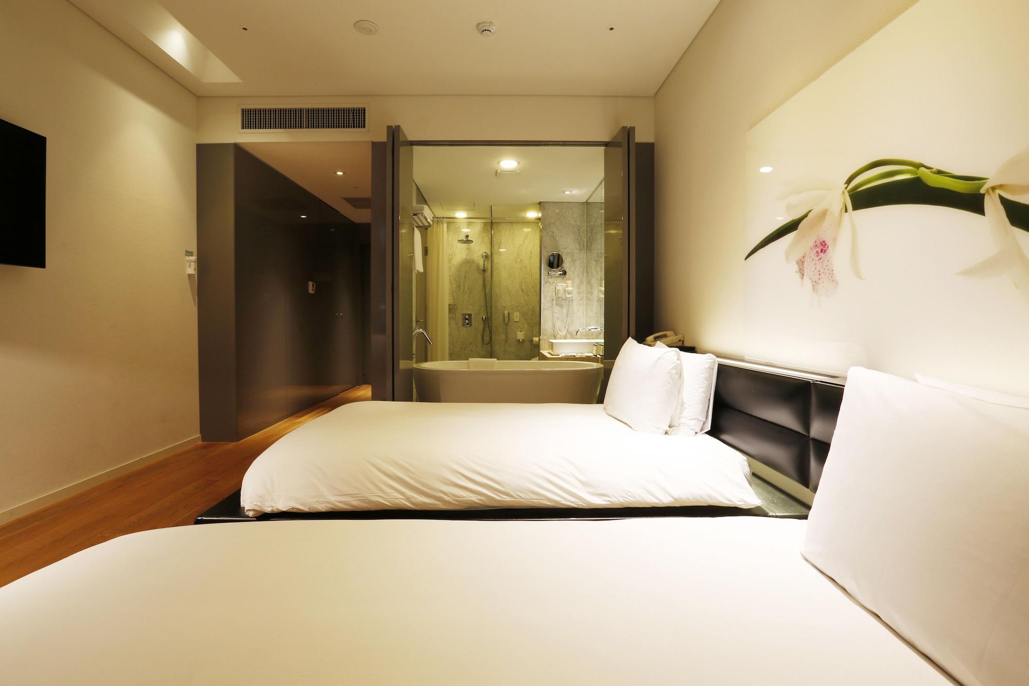 Grand Mercure Ambassador Changwon Exteriör bild