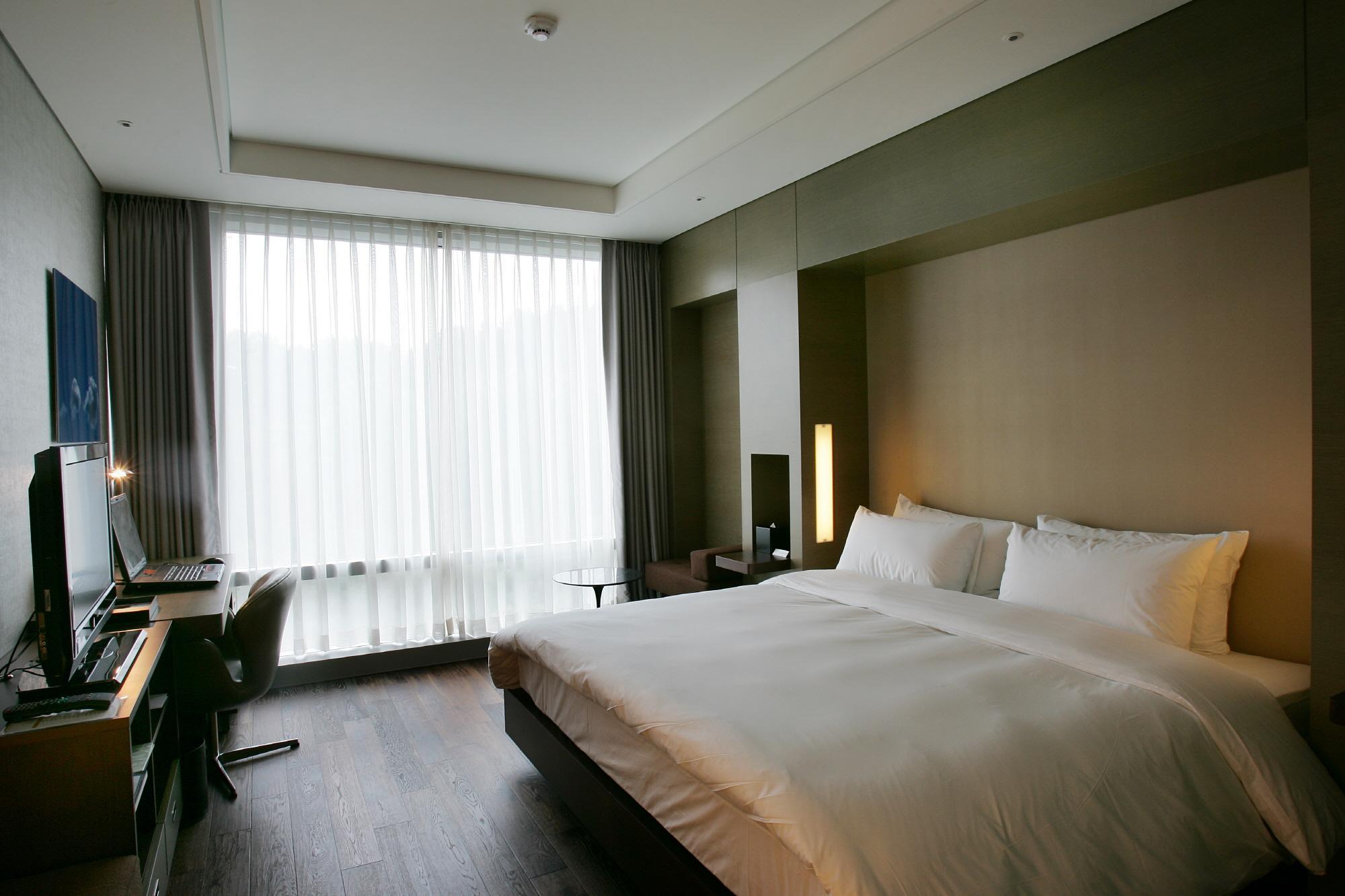 Grand Mercure Ambassador Changwon Exteriör bild