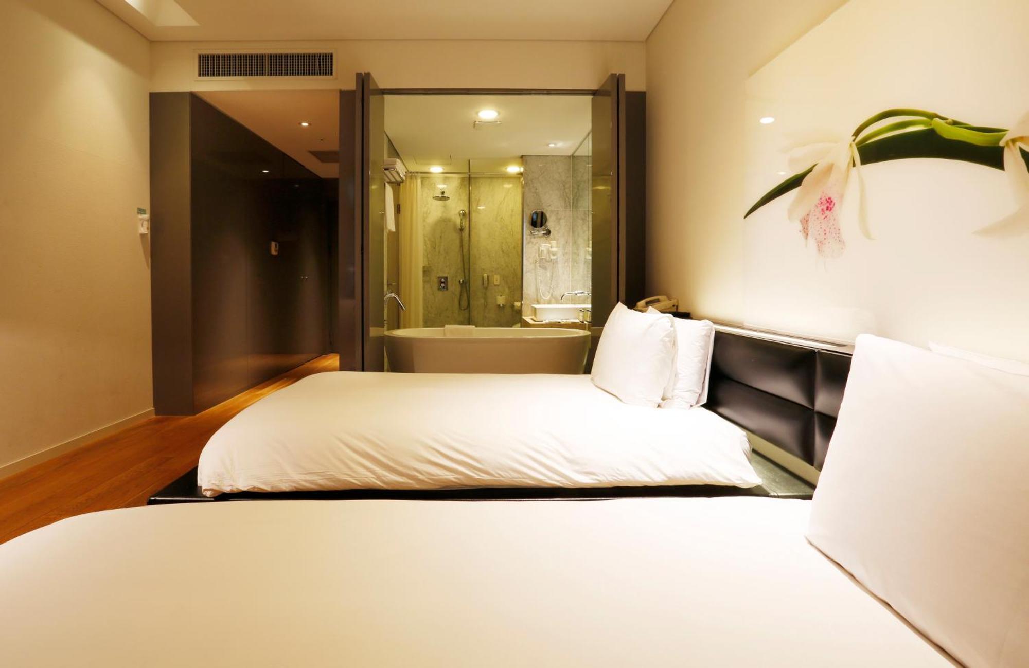 Grand Mercure Ambassador Changwon Exteriör bild